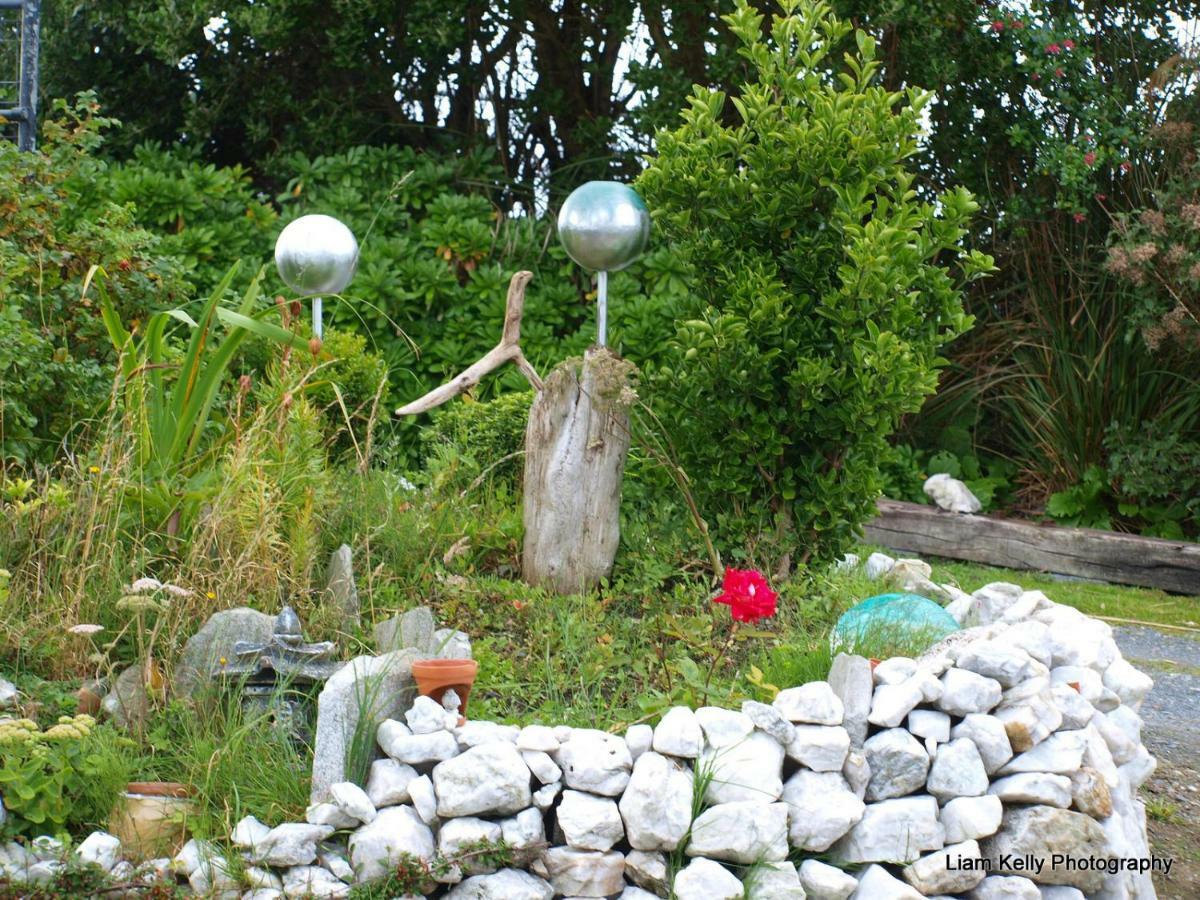 Lakefield Gallery Keel  외부 사진