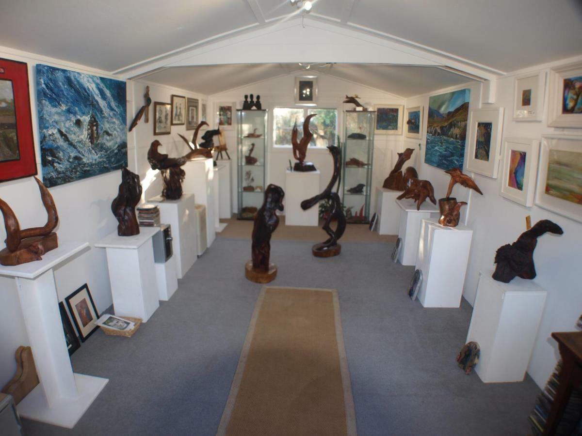 Lakefield Gallery Keel  외부 사진